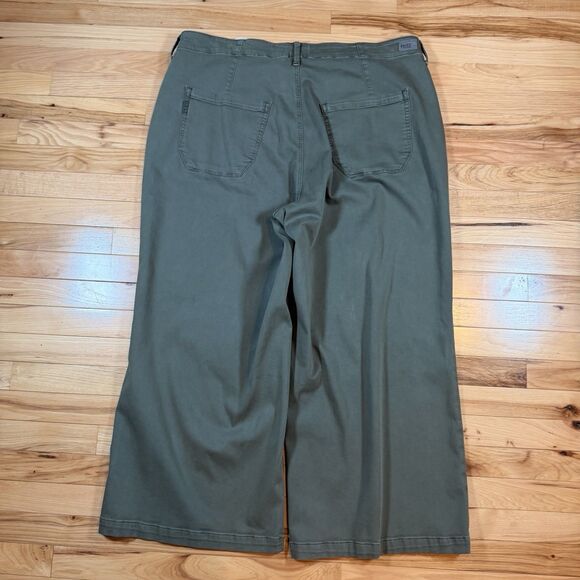 NWT Paige Carly High-Rise Wide-Leg Jeans Ivy Green Womens Size 18W MSRP $225 - Picture 3 of 11